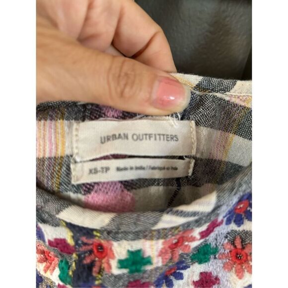 Urban Outfitters plaid embroidered baby doll top size XS pink cream - Picture 5 of 5